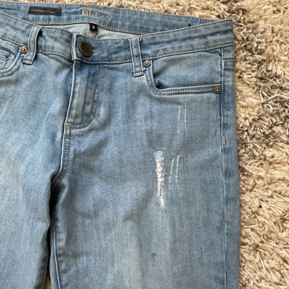 Kut from the Kloth Catherine Boyfriend‎ Jeans Light Wash Distressed Size 8